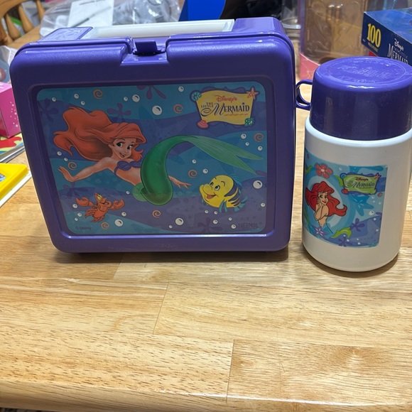 Disney Ariel Little Mermaid lunch box - Picture 1 of 4